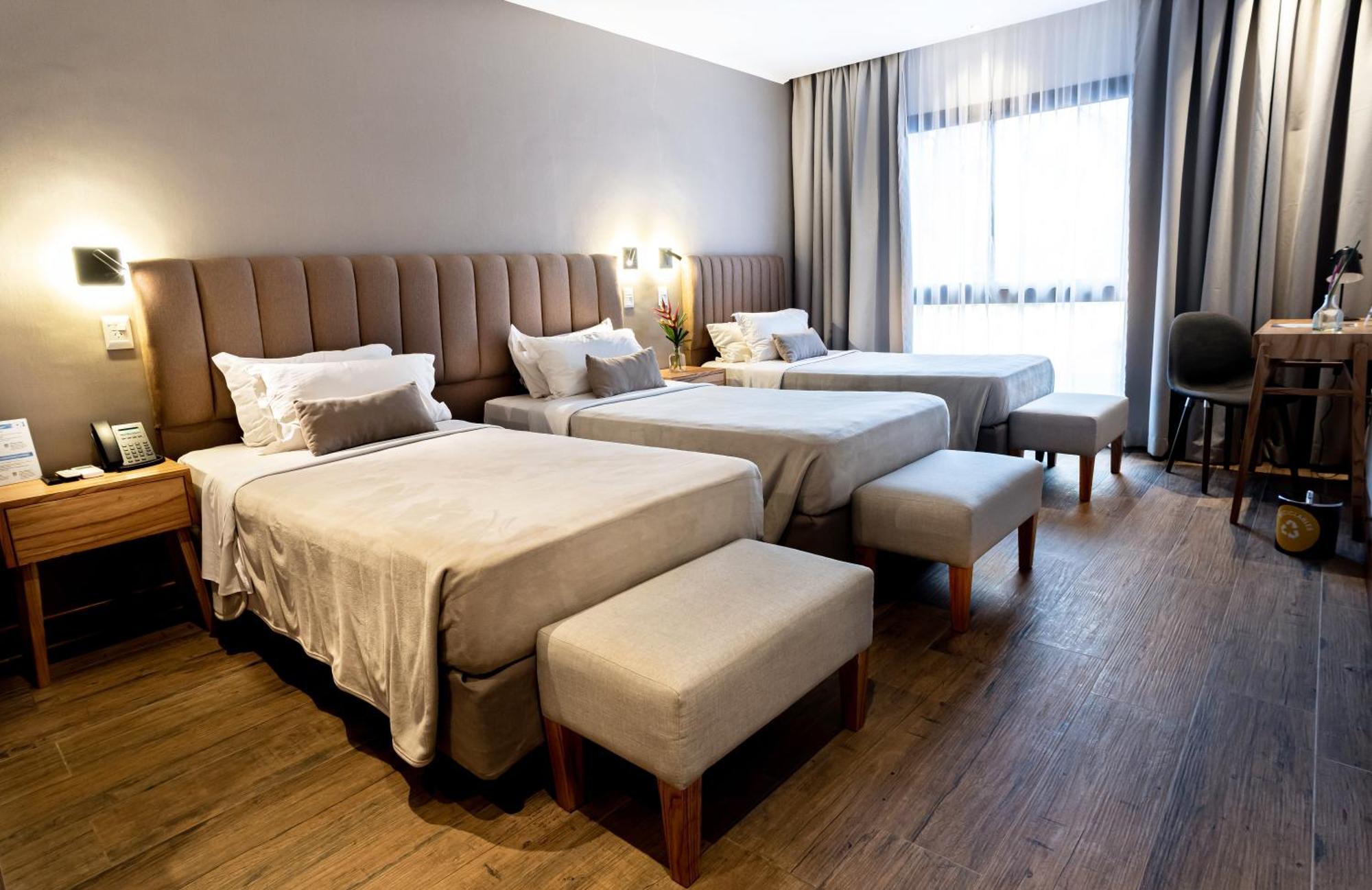 Hotel Saint George ปูแอร์โตอีกวาซู ภายนอก รูปภาพ