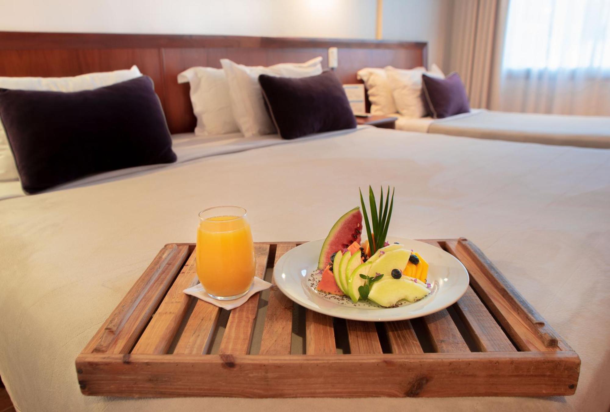 Hotel Saint George ปูแอร์โตอีกวาซู ภายนอก รูปภาพ