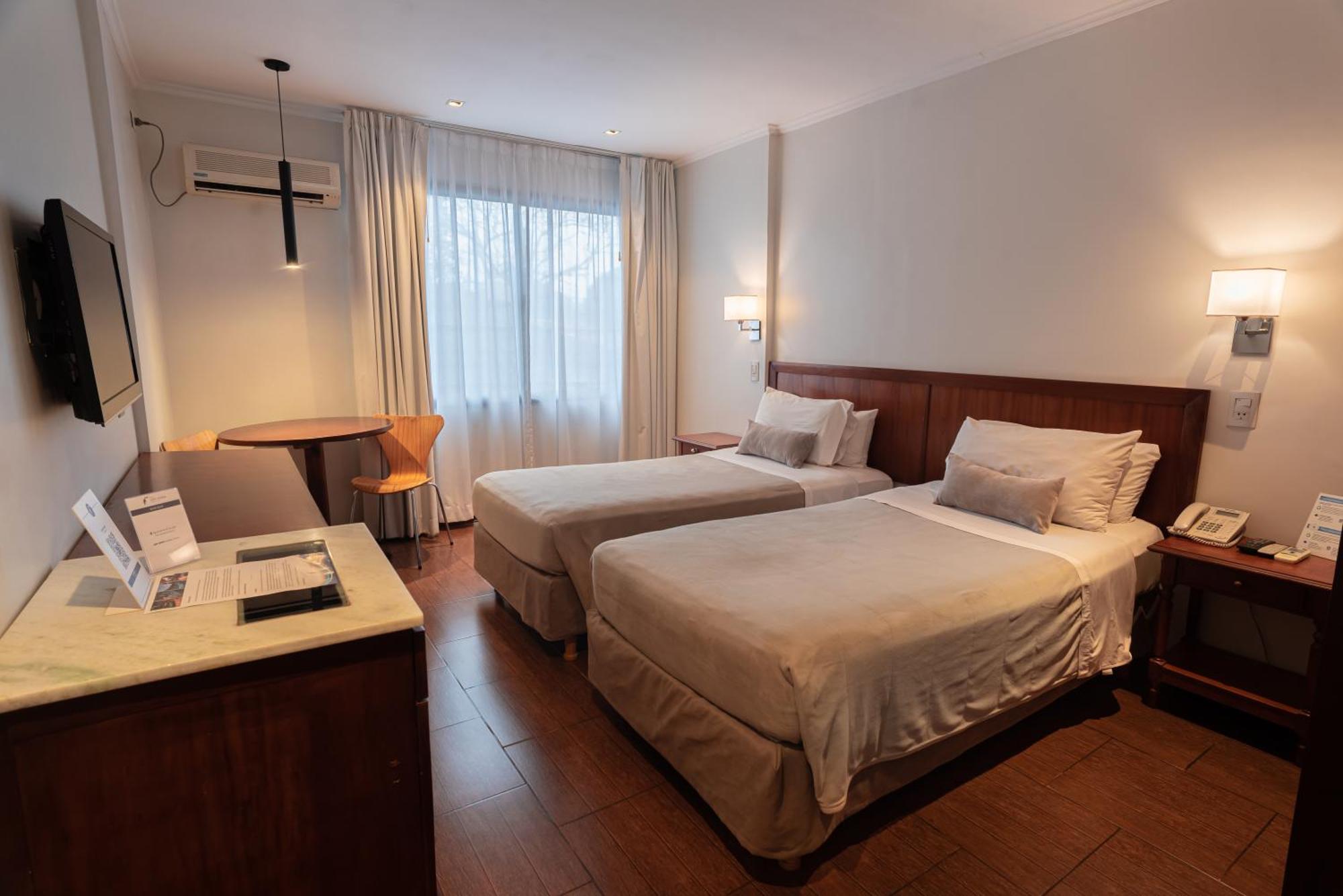 Hotel Saint George ปูแอร์โตอีกวาซู ภายนอก รูปภาพ