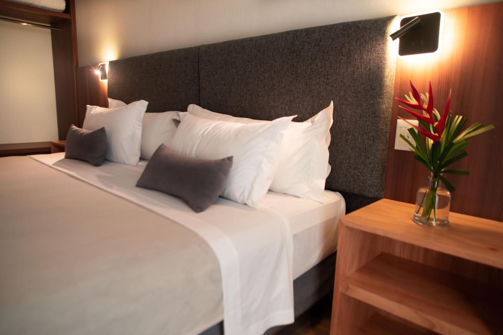 Hotel Saint George ปูแอร์โตอีกวาซู ภายนอก รูปภาพ