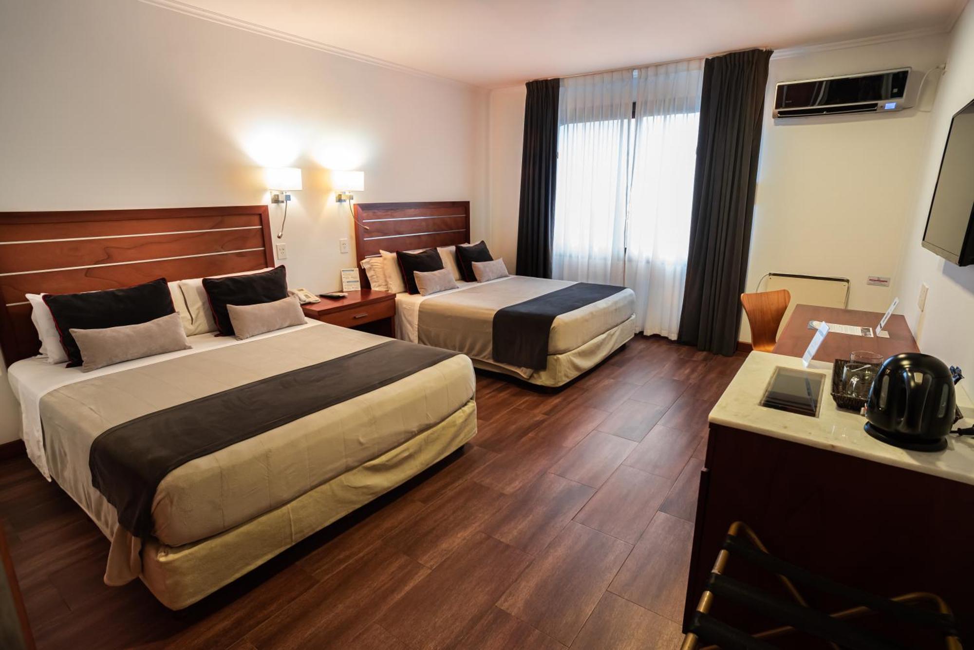 Hotel Saint George ปูแอร์โตอีกวาซู ภายนอก รูปภาพ
