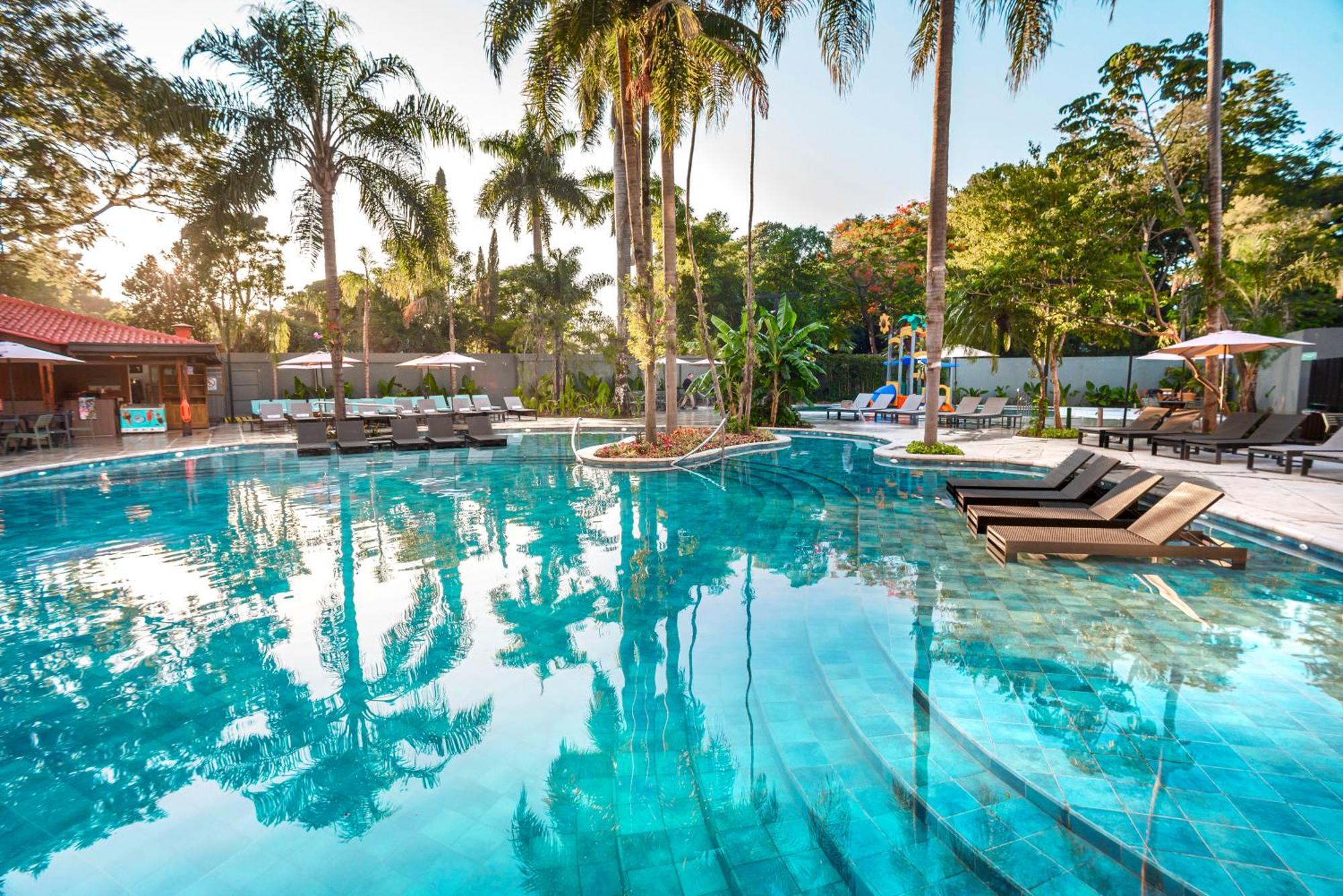 Hotel Saint George ปูแอร์โตอีกวาซู ภายนอก รูปภาพ