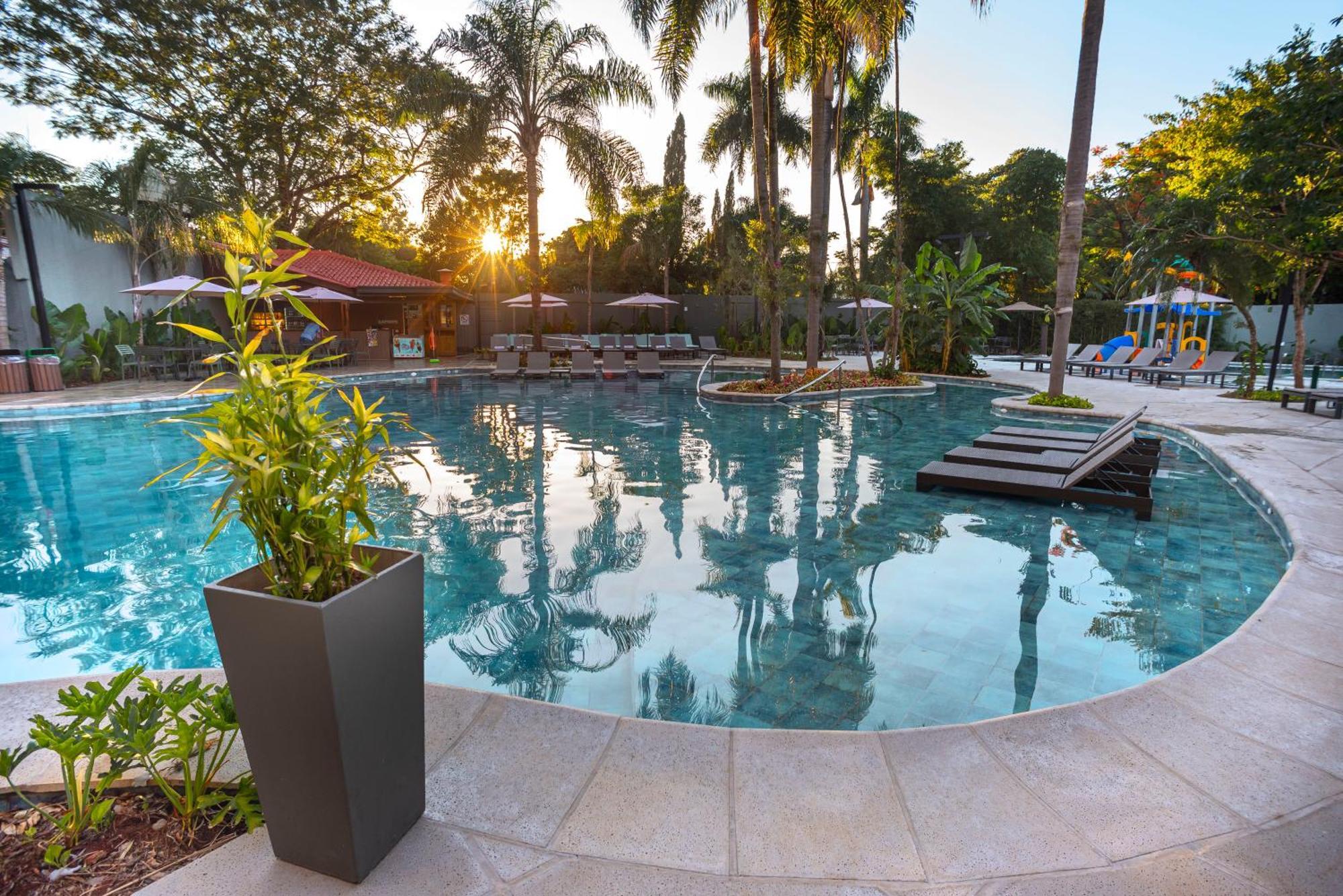 Hotel Saint George ปูแอร์โตอีกวาซู ภายนอก รูปภาพ